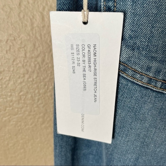 GRLFRND Denim the Naomi high rise Jean in by the sea - Picture 2 of 9